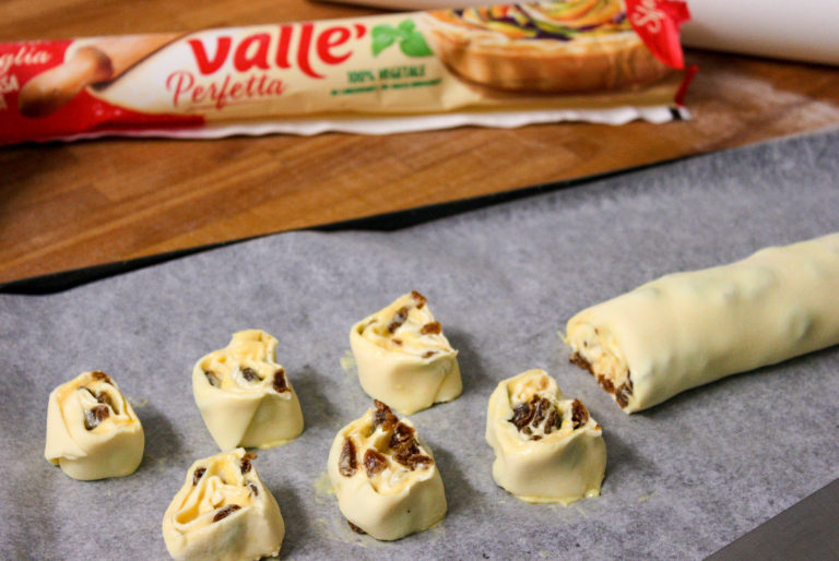 girelle di sfoglia con crema e uvetta vallé passaggio 3