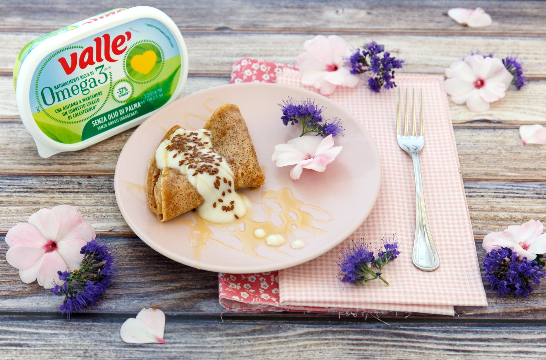 Mini- crêpe di farro con miele mille fiori e semi di lino