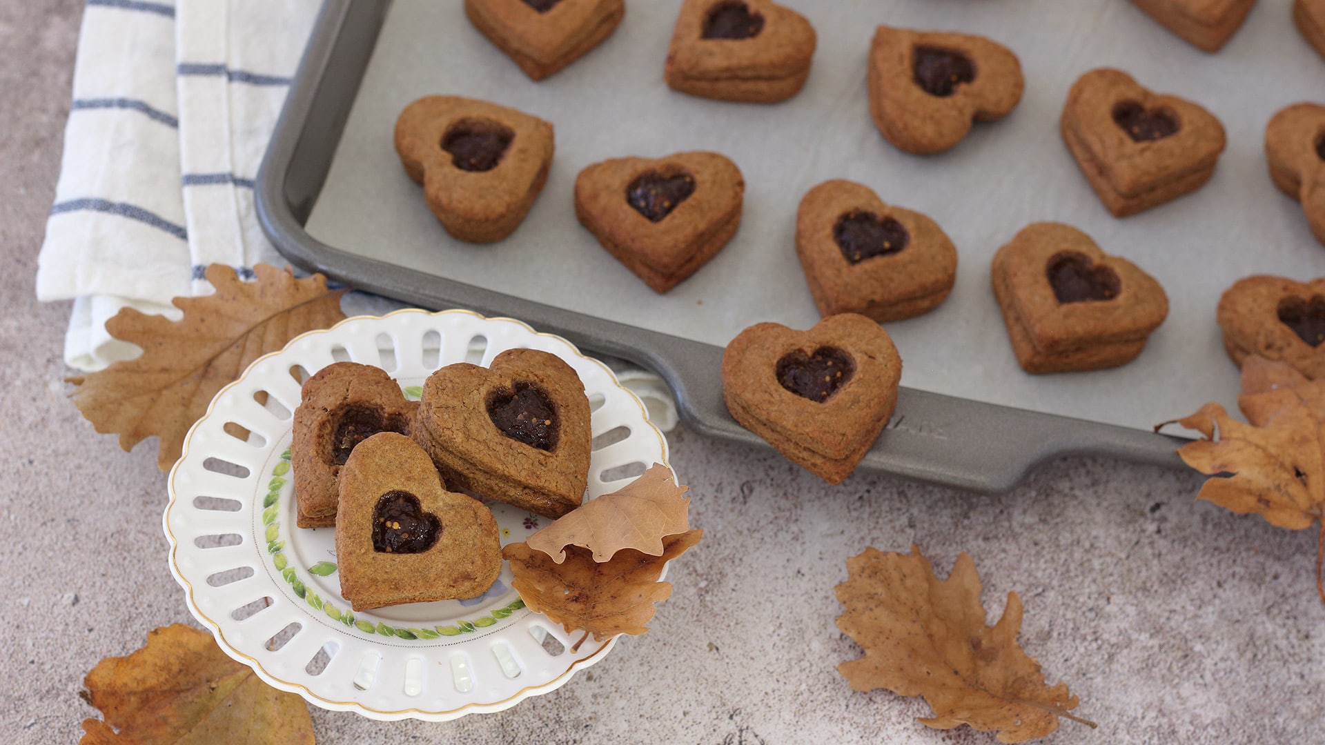 Biscotti integrali al cacao con fichi e limone