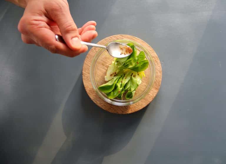 Insalata primaverile di verdure cotte e crude, citronette miele e senape - Step 3