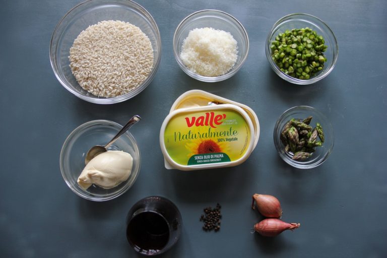 Risotto agli asparagi, vino rosso e pecorino - Ingredienti