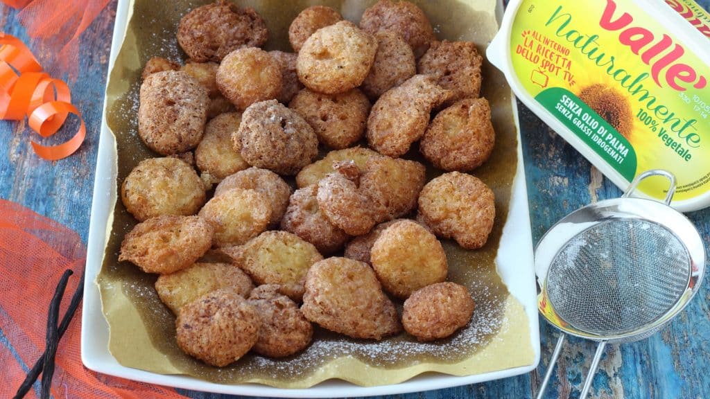 Frittelle di riso al rum e vaniglia