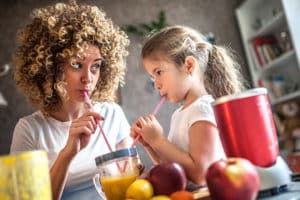 bevande estive mamma e figlia