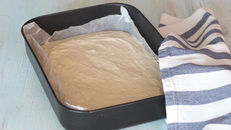 Focaccia soffice senza impasto alle verdure 6