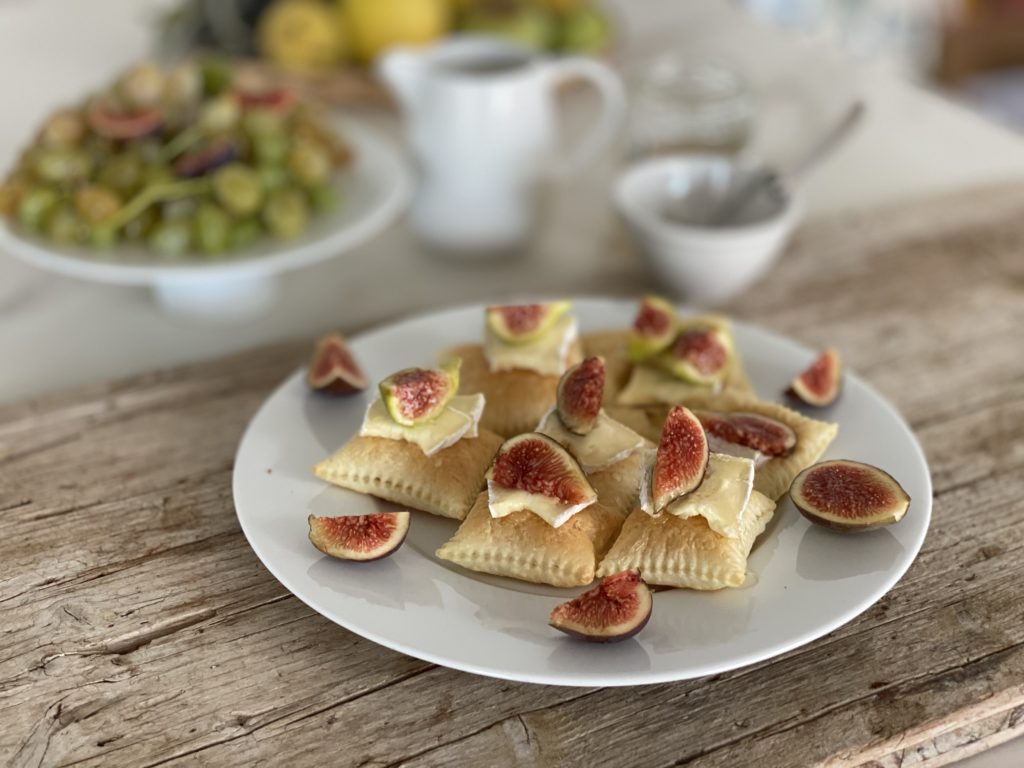 Sfogliatine fichi, Brie e miele