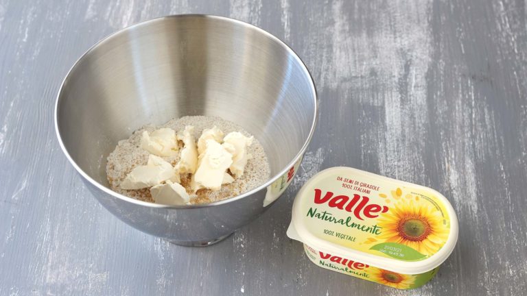 Preparazione Torta salata vegana step 1