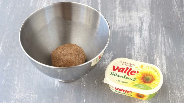Preparazione Torta salata vegana step 2