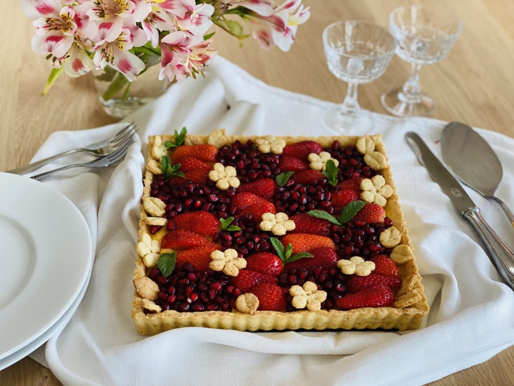 Crostata alla melagrana con crema al limone