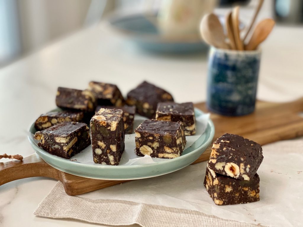 Brownies senza cottura noci e uvetta