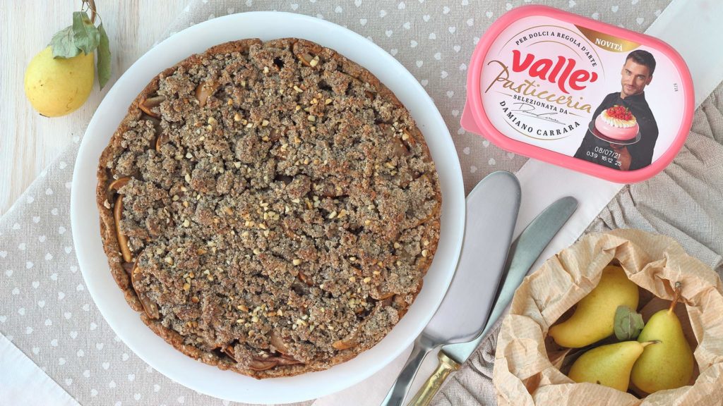 Crostata con pere e crumble
