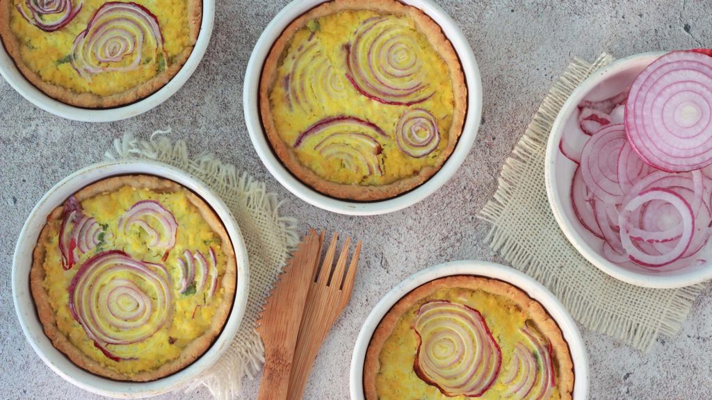 Mini quiche con tofu e cipolle