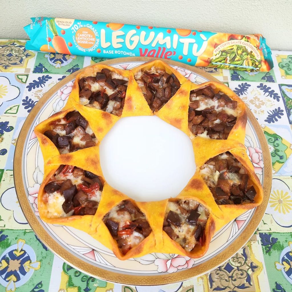Torta salata con melanzane